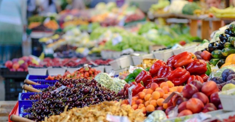 На Донетчине подешевели овощи, но в цене выросли фрукты и мясо: статистика