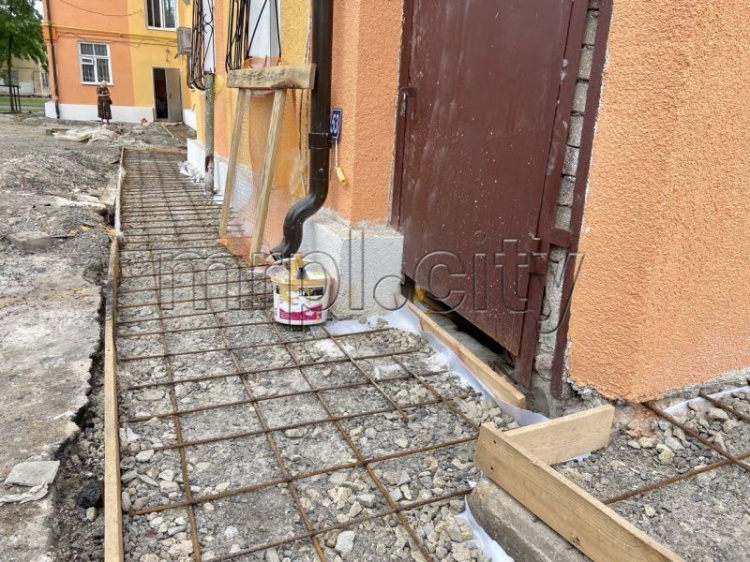 В Мариуполе укрепили полувековой дом более чем за 4 миллиона гривен