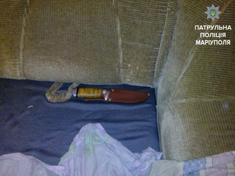 В Мариуполе копы задержали фаната ножей, угрожавшего убить супругу (ФОТО)