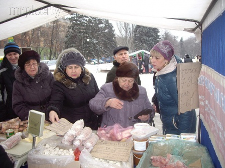 Мариуполь разгулялся. В городе открылась еще одна праздничная ярмарка (ФОТО)