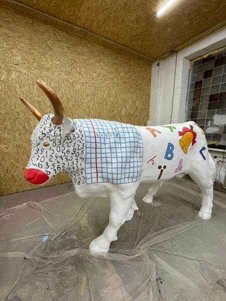 Символические быки украсят праздничные локации в Мариуполе