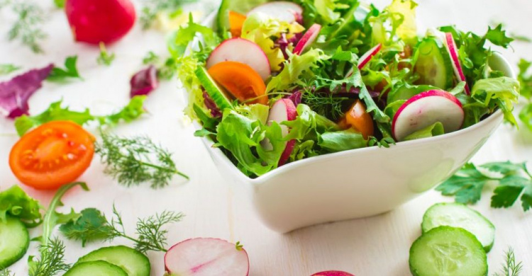 Весенний салат с рынков Мариуполя опасен нитратами