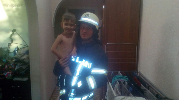 Спасатели Донетчины провели спецоперацию по вызволению 4-летнего ребенка (ФОТО)