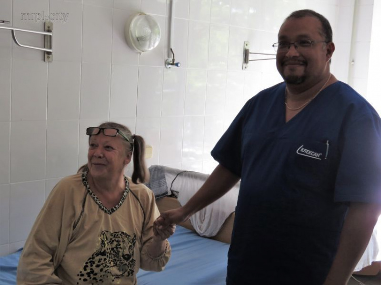 Первая операция с ангиографом спасла жизнь мариупольчанке (ФОТО)