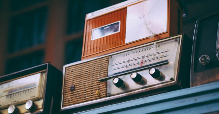 Всемирный день радио: круглосуточно вещает музыкальная радиостанция «Мариупольского телевидения»