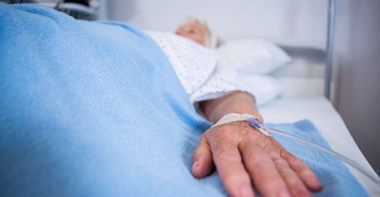 Мариупольская пенсионерка, которую спасли во время пожара, скончалась в больнице