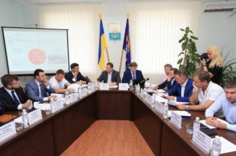 Из-за «Укрзализныци» мариупольские металлурги теряют миллиарды прибыли, а Украина валютную выручку (ФОТО)