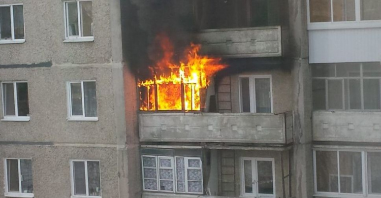В Мариуполе пожары в двух пятиэтажках 