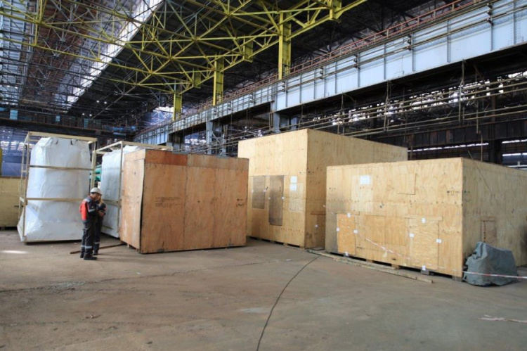 Мариупольский меткомбинат получил оборудование весом более 900 тонн (ФОТО)