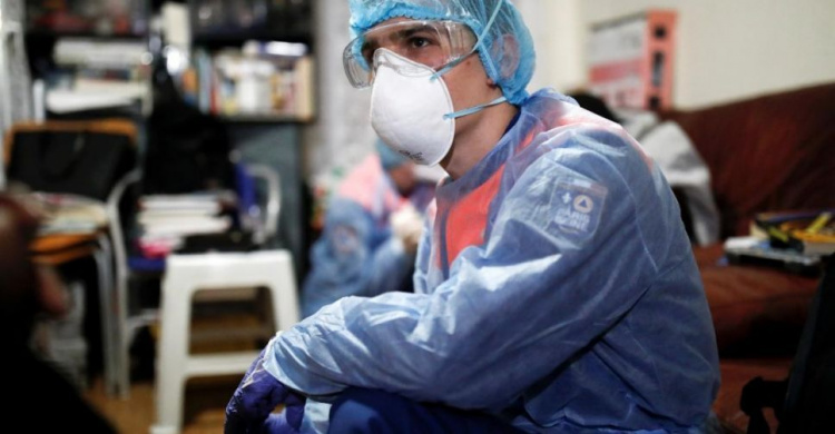 В Украине каждый пятый больной коронавирусом – медик