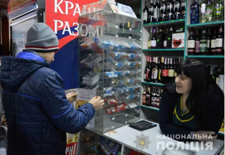 В Мариуполе мать спаивала сына. Проблема детского алкоголизма в Донецкой области (ФОТО)