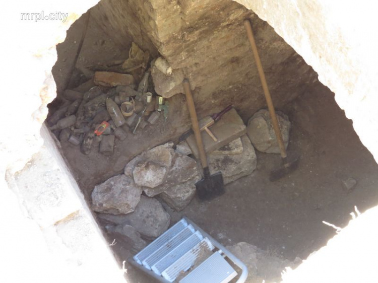 В центре Мариуполя таинственное подземелье скрывало оружие Вермахта (ФОТО)