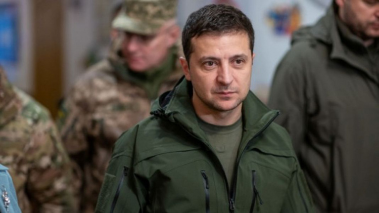 Зеленский отреагировал на наступление боевиков в Донбассе