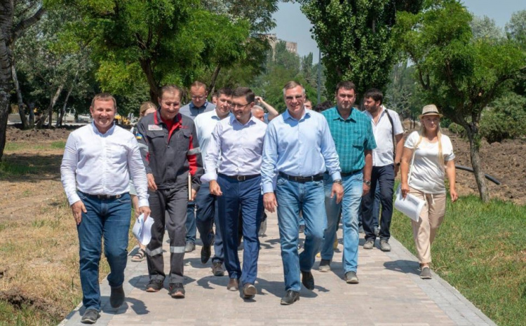 Металлурги направили 58 млн гривен на реконструкцию парка Гурова в Мариуполе