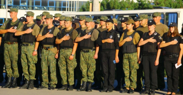На выходных на улицы Мариуполя выйдут дополнительные наряды полиции (ФОТО)