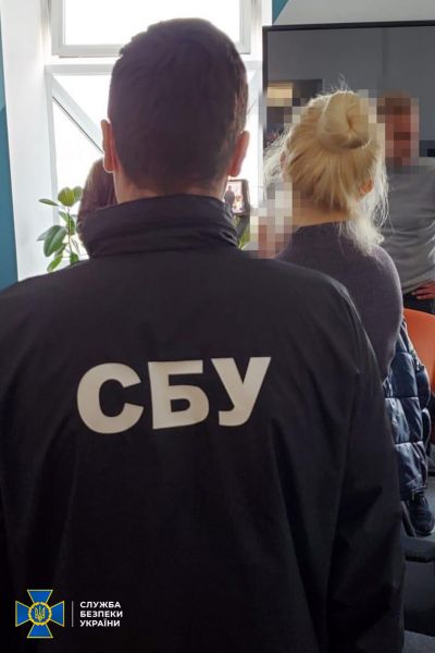 Украинцы, россияне и африканцы продавали поддельную «вакцину» от COVID-19
