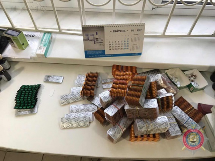 В аптеке Мариуполя обнаружили 12 тыс. доз наркосодержащих препаратов (ФОТО)