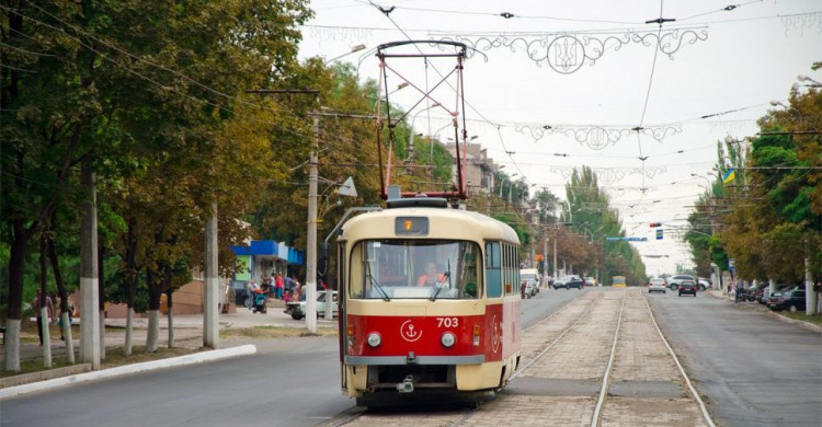 На улицы Мариуполя выедут еще 20 чехословацких трамваев (ФОТО)