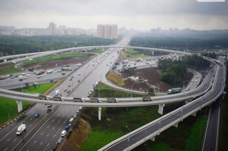 Кольцевая дорога, обновление магистралей и асфальтные «латки»: как изменятся дороги Мариуполя
