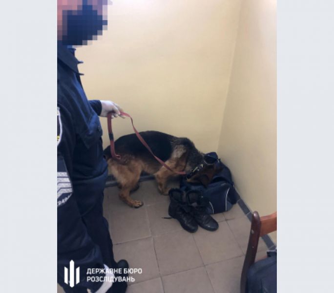 Местный «Эскобар»: экс-работник Мариупольского СИЗО поставлял заключенным наркотики