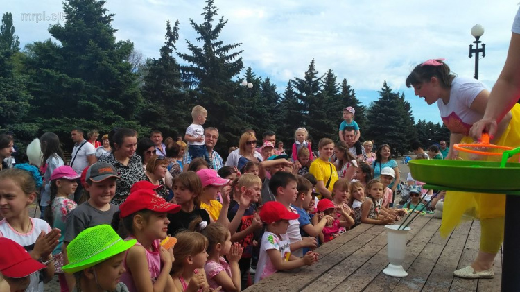 День защиты детей в парке Гурова