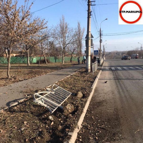 Водитель в Мариуполе пытался скрыться с места аварии (ФОТО)