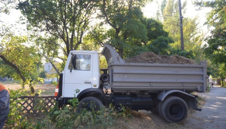 В Мариуполе за год мусора стало на 20% больше (ФОТО)