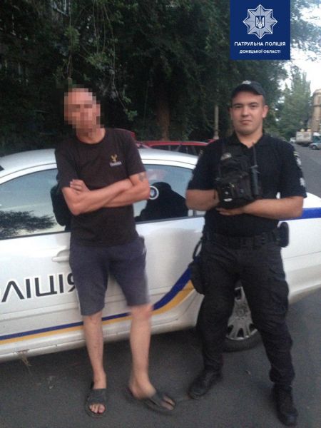 Нетрезвый водитель в Мариуполе пытался откупиться от патрульных (ФОТО)