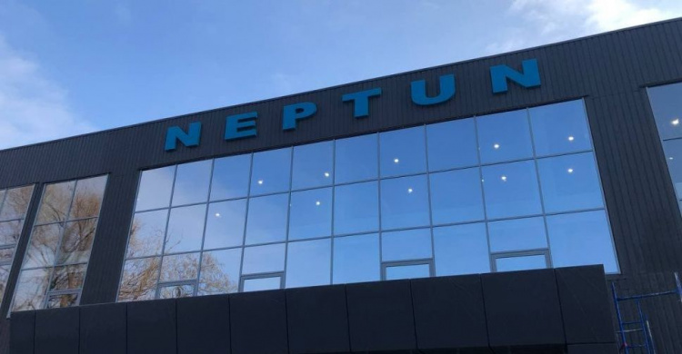 Как выглядит реконструируемый плавбассейн «Нептун» в Мариуполе незадолго до открытия