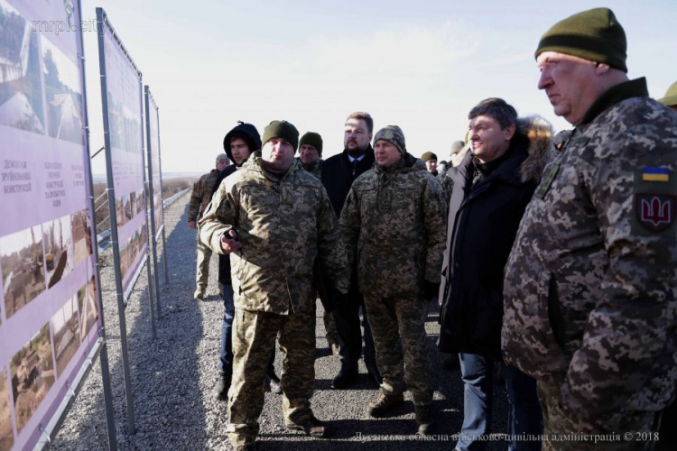 Восстановили путепровод, который соединит Донецкую и Луганскую области (ФОТО)