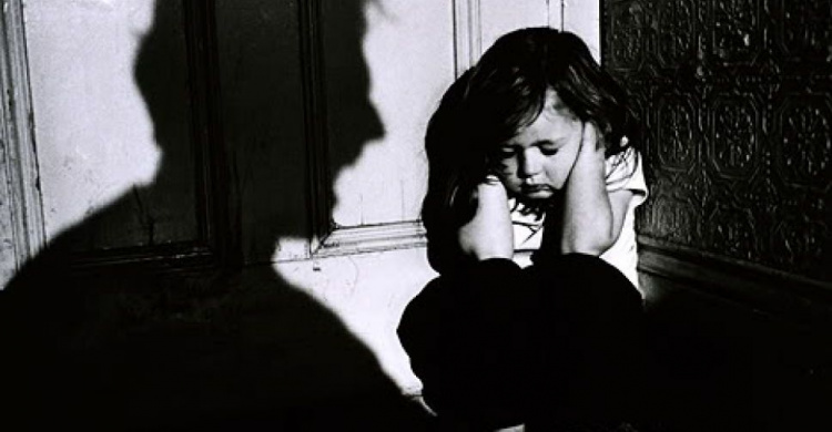 В Мариуполе 7 родителей привлекли к ответственности за насилие над детьми