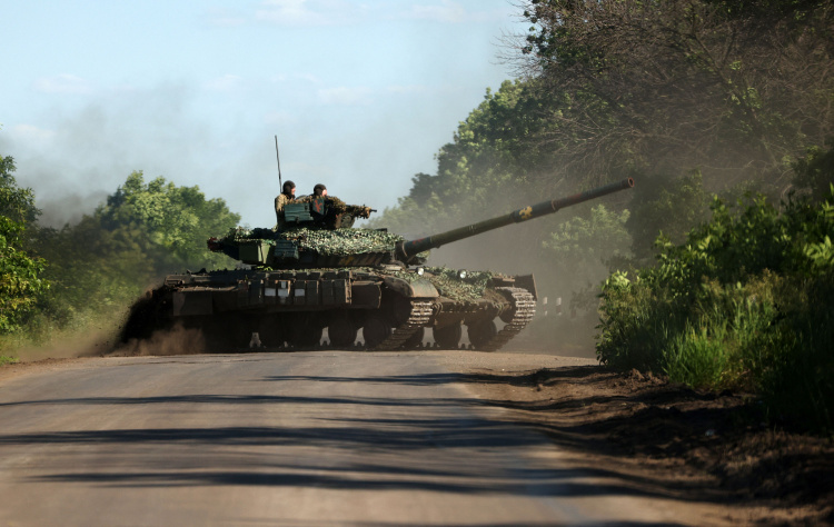 Під Куп’янськом окупанти пішли в наступ: угрупування ворога складає 100 тисяч осіб