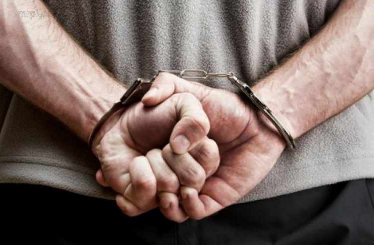Мариупольцу, получившему по почте 100 грамм наркотиков, грозит 8 лет тюрьмы
