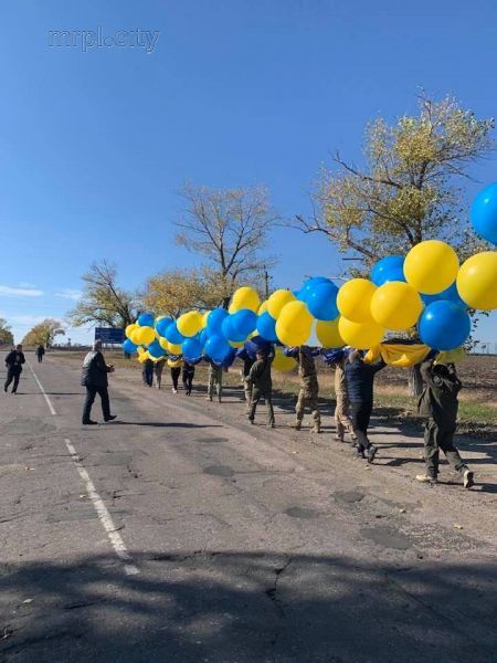 Над оккупированным Донецком в День защитника на шарах поднялся украинский флаг (ФОТО)