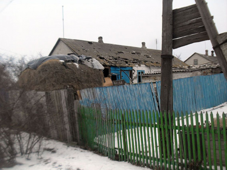 В Донецкой области при обстреле пострадал подросток и его отец