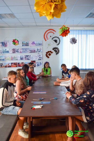 В приазовском поселке молодежь на грант запустила мастер-классы и создала игровую комнату (ФОТО)