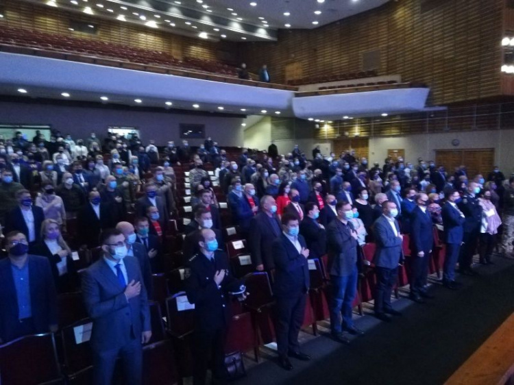 В Мариуполе стартовала первая сессия нового созыва (ОБНОВЛЕНО)