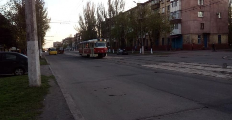 В Мариуполе остановились трамваи (ФОТОФАКТ)