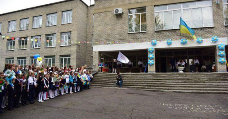 Первое сентября в Донецкой области прошло без нарушений общественного порядка (ФОТО)