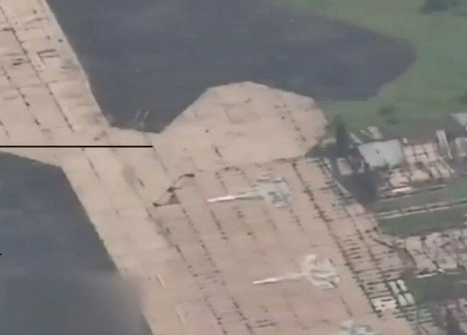 Росіяни вдарили по українському аеродрому з бойовими літаками: які втрати