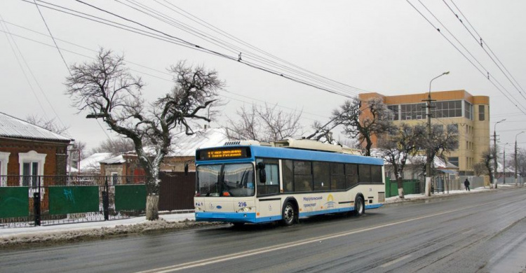 Соцсети: в Мариуполе полностью встало движение троллейбусов (ФОТО)