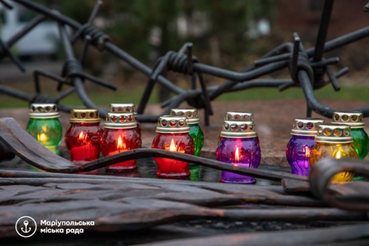 Нет будущего без прошлого: в Мариуполе почтили память жертв Голодомора