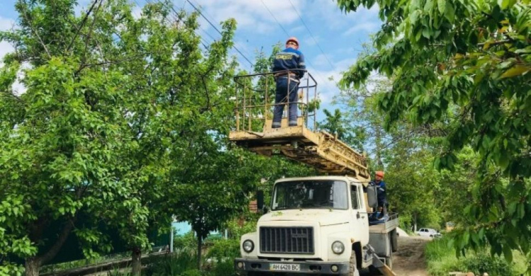 Мариупольский переулок озарили новые светильники