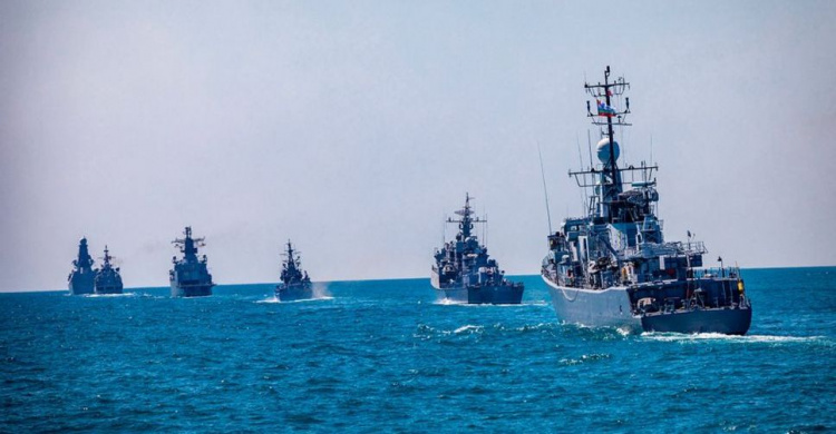 Россия ограничила судоходство в Черном и Азовском морях. МИД Украины протестует