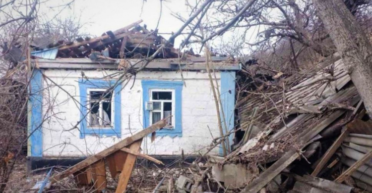 Боевики открыли огонь по селам в Мариупольском районе, в Донбассе – почти сотня обстрелов за сутки