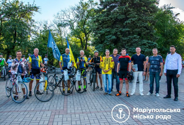 Велопробег ветеранов войны в Донбассе длиной в 1800 км финишировал в Мариуполе