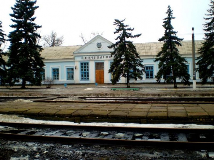 Сторож железнодорожной станции пострадал от обстрела на Донбассе