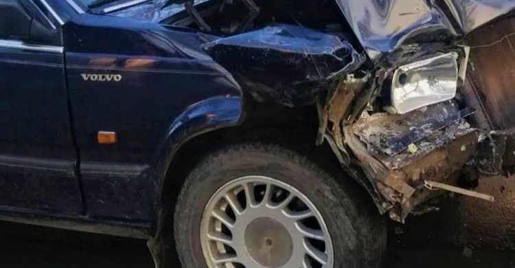 Аварии в Мариуполе: столкнулись шесть легковушек