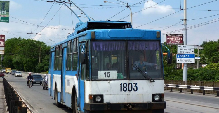 В Мариуполе на 7 дней изменено движение транспорта по проспекту Строителей