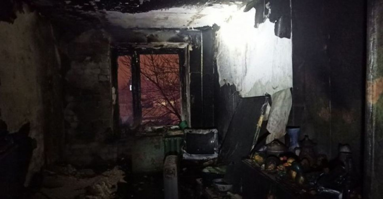 На Донетчине загорелось общежитие. Жильцов эвакуировали, погибла женщина
